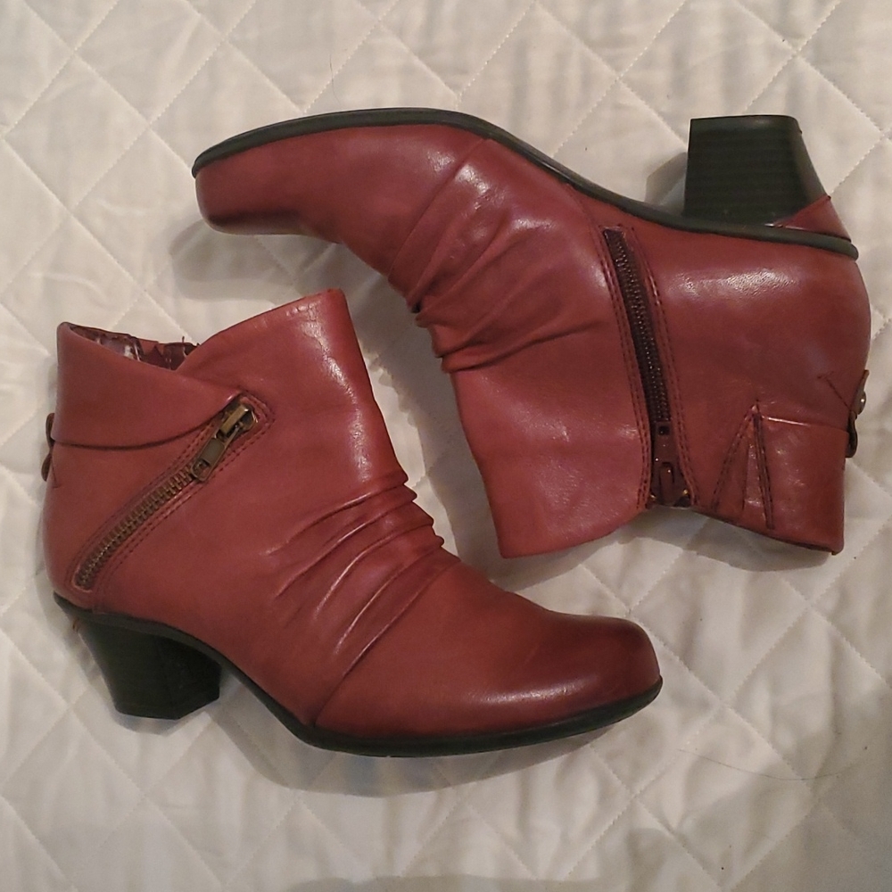 earth pegasus bootie